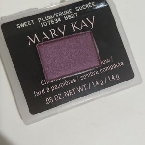 Eye shadow